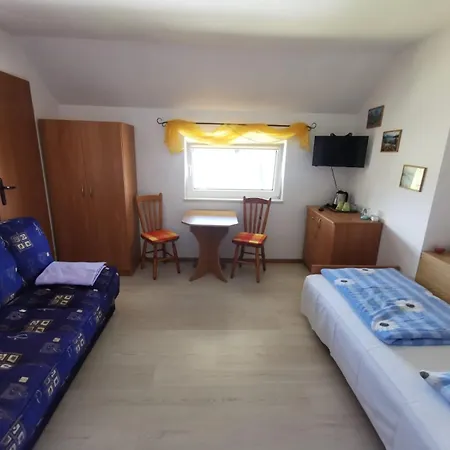 Homestay Goscinne Sara *