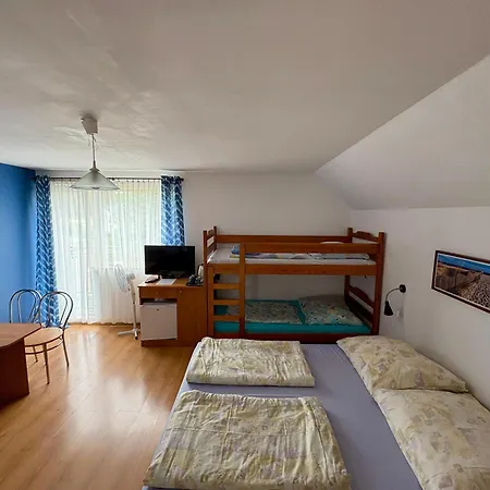 Homestay Goscinne Sara *