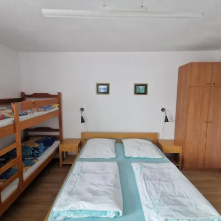 Homestay Goscinne Sara *