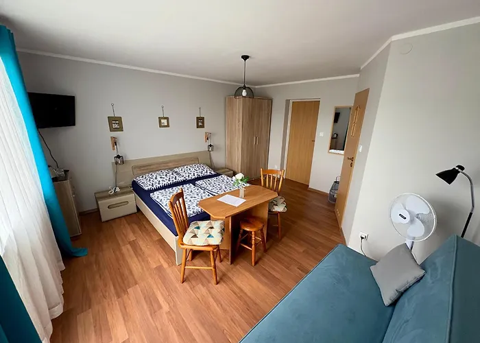 Goscinne Sara Rum i privatbostad Ostrowo (Puck)